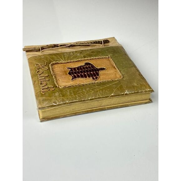 Handmade Leaf Sea Turtle Hawaii Photo Album Scrapbook NEW 7.5in L x 7.5in W AF07 - Picture 2 of 7